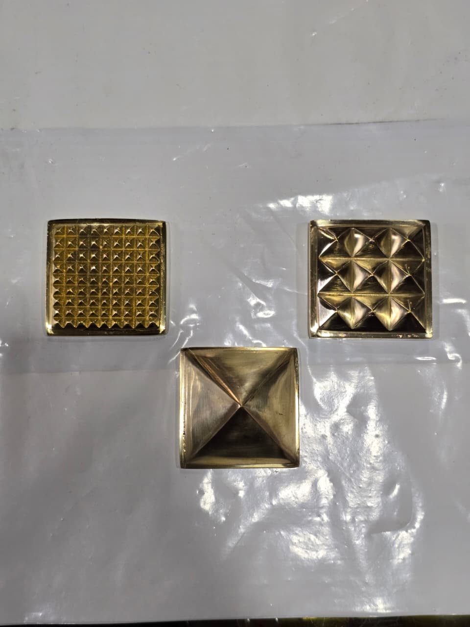 Vastu Three Pyramid Set